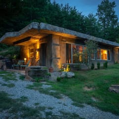 The Bedrock Cave Cottage w/ Hot Tub