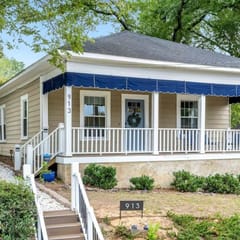 North Chattanooga Bungalow w/ Hot Tub & Fire Pit - Chatta Charmer