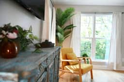 Hillside Retreat-Sleeps 8, Hot Tub, Fire Pit. - Image 3