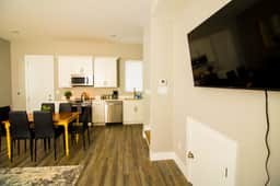 Southside Station- 2 bedroom, 2.5 bath townhome - Image 4