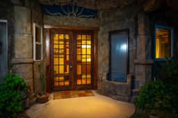 The Cavern Cave Cottage w/ Hot Tub & Scenic Views - Image 3