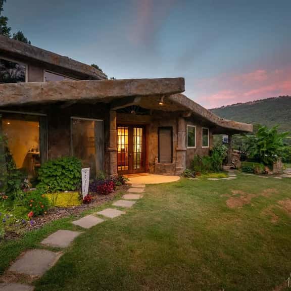 The Cavern Cave Cottage w/ Hot Tub & Scenic Views - Image 1