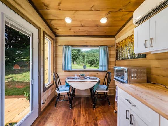 Magnolia Tiny Home - Hot Tub and Mountain Views - Image 4
