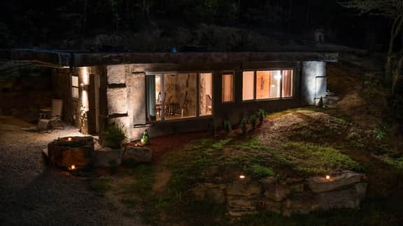 The Bedrock Cave Cottage w/ Hot Tub - Image 3