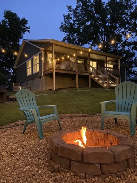 Hillside Retreat-Sleeps 8, Hot Tub, Fire Pit. - Image 4