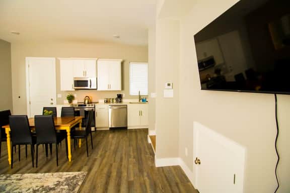 Southside Station- 2 bedroom, 2.5 bath townhome - Image 4