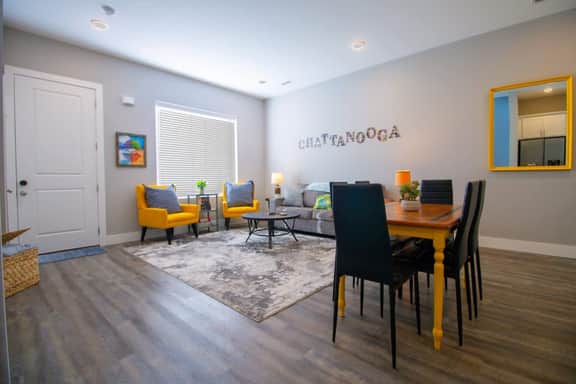 Southside Station- 2 bedroom, 2.5 bath townhome - Image 5