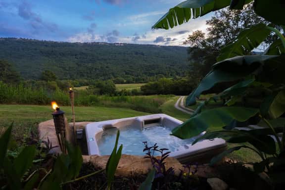 The Cavern Cave Cottage w/ Hot Tub & Scenic Views - Image 2