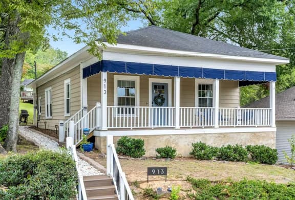 North Chattanooga Bungalow w/ Hot Tub & Fire Pit - Chatta Charmer - Image 1